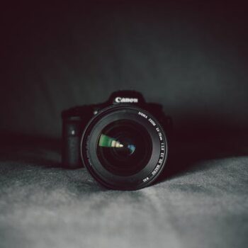 Como você sabe se há uma câmera em seu quarto?