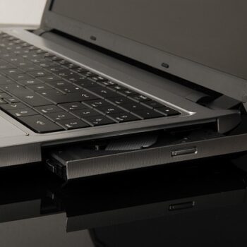 laptop-2667126_640 Melhor linha de notebooks da Lenovo: guia definitivo para escolher o modelo perfeito em 2025